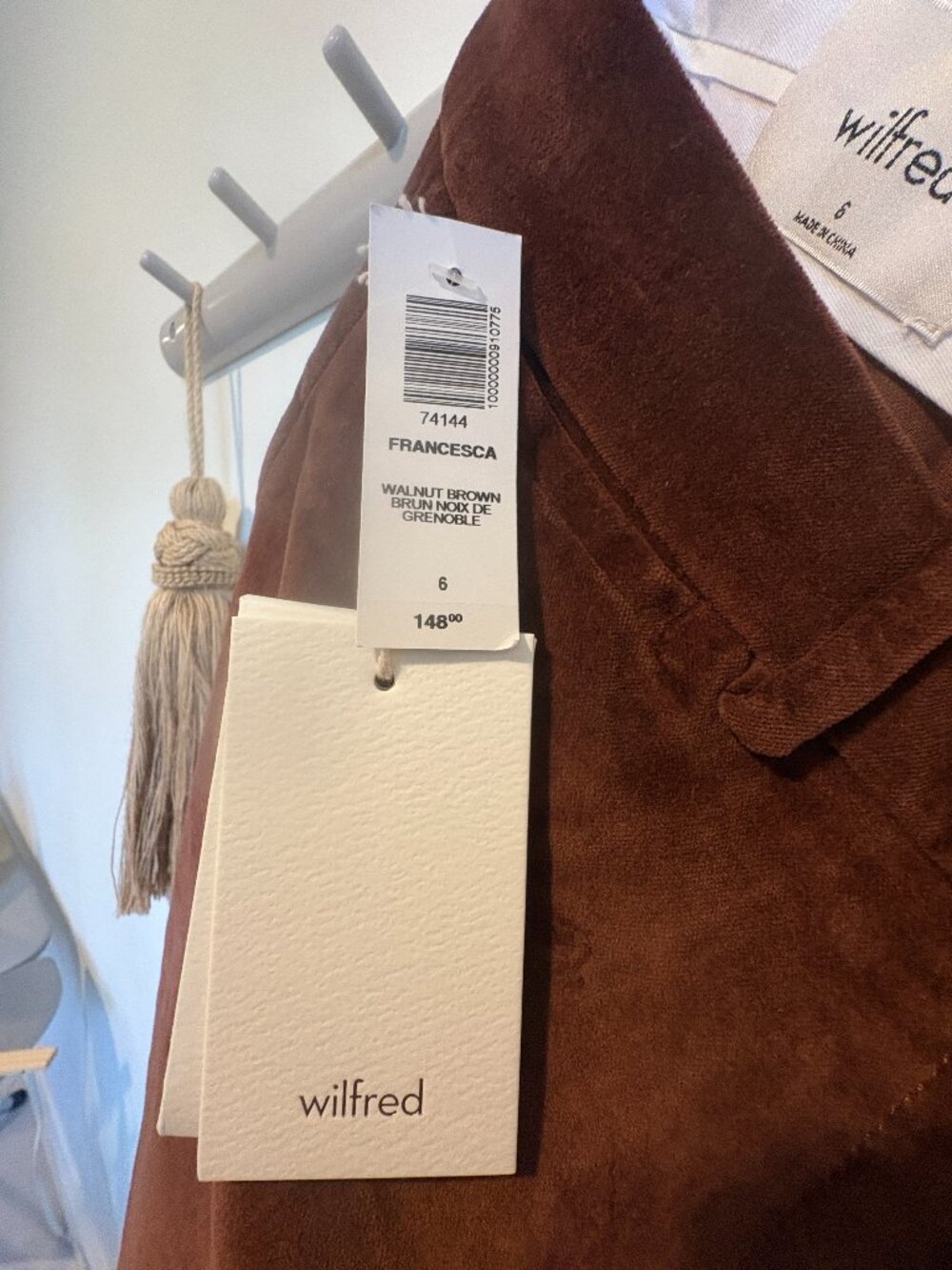 Wilfred by Aritzia velvet high rise pants - Picture 2 of 12
